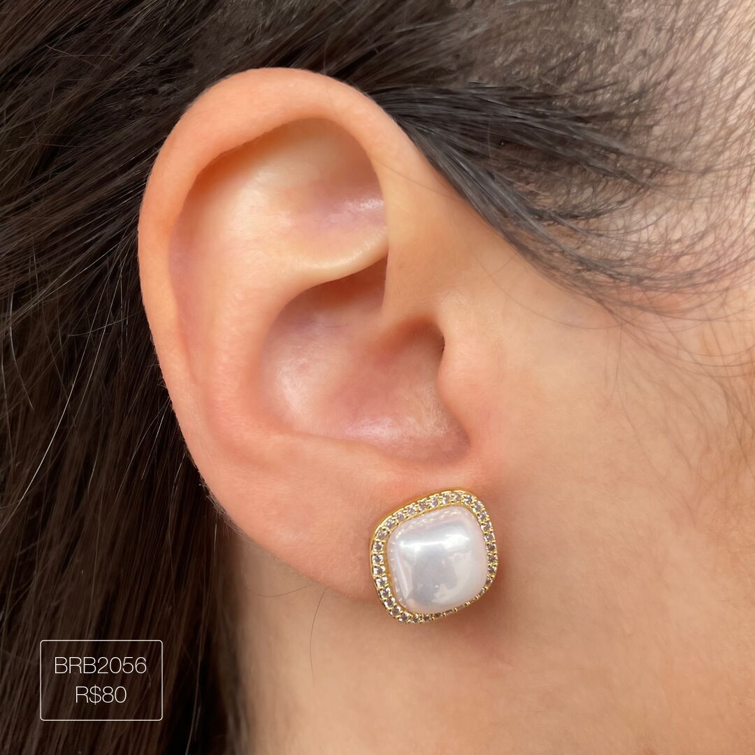 Brinco Quadrado de Pérola Cravejado Cristal Dourado